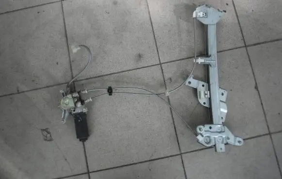 Mazda MX-5 NA Miata Front door window regulator with motor 
