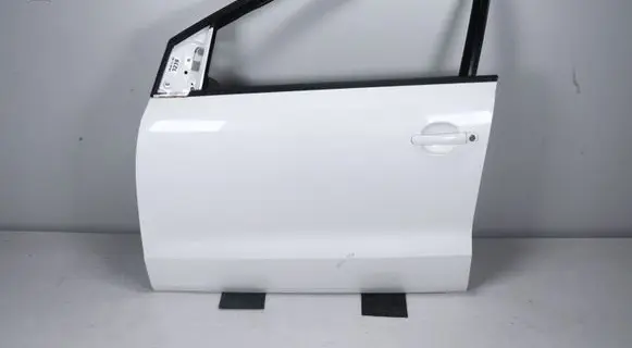 Volkswagen Polo V 6R Front door LB9A