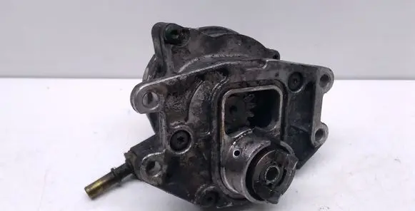 Opel Zafira A Vacuum pump 24402638 01T13605