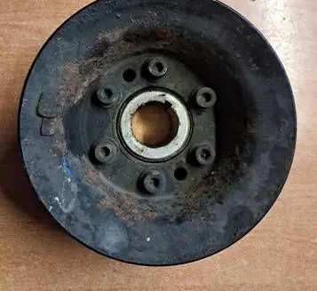 Mercedes-Benz E W124 Crankshaft pulley 1020302403