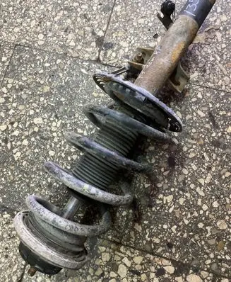 Volkswagen Transporter - Caravelle T5 Front shock absorber/damper