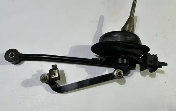 Ford Mustang V Gear selector/shifter in gearbox ar337c453aa