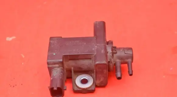 Opel Mokka Vacuum valve 55576356