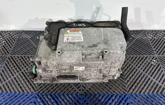 Toyota Prius (XW30) Voltage converter inverter G920047140