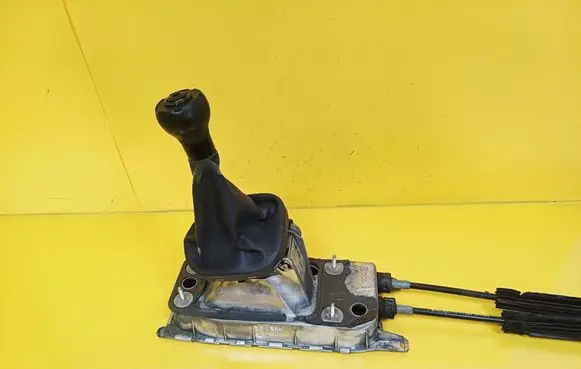 Volkswagen Touran I Gear shifter/selector 1K0711061A 1T0711049L 1T0711266