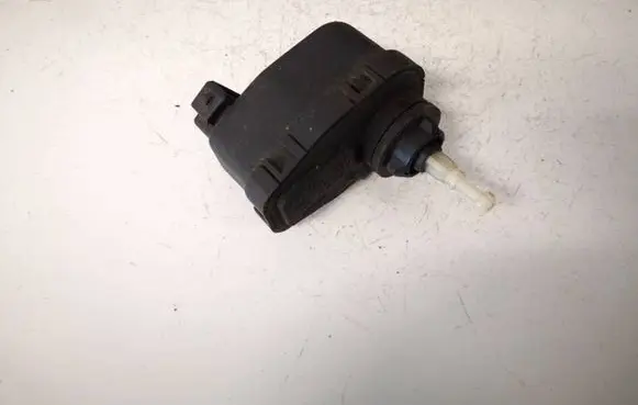 Volkswagen Golf III Headlight level adjustment motor 1H0941295A 0307851347