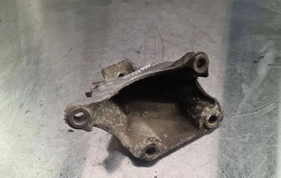 Audi A6 S6 C6 4F Engine mounting bracket 4F0199308AB