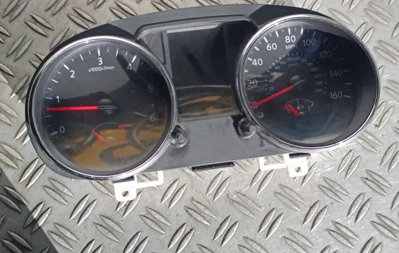 Speedometer (instrument cluster)