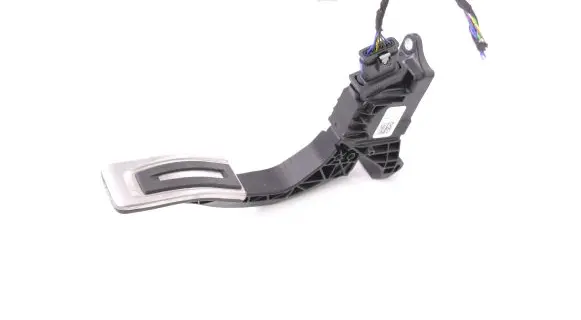 Audi A4 S4 B9 8W Accelerator throttle pedal 8W1723523A