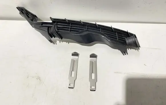 Volvo XC60 Headlight/headlamp mounting bracket 31468712