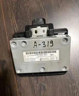 Mercedes-Benz CLC CL203 Head unit multimedia control A2049000300 A2048200308