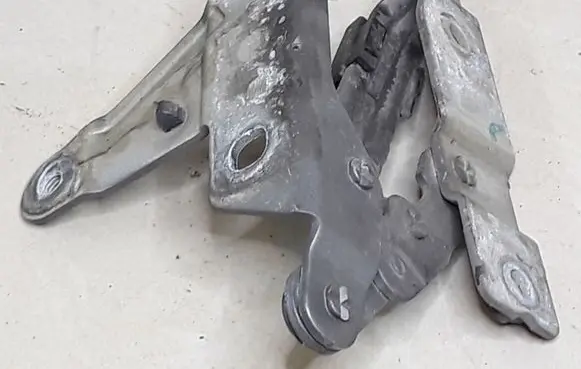 Seat Altea Engine bonnet/hood hinges 5P0823302B