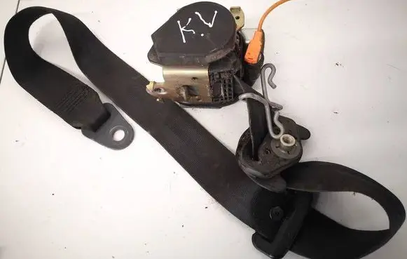 Citroen C4 I Middle seatbelt (rear) B507744