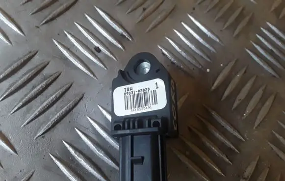 Toyota Corolla E120 E130 Airbag deployment crash/impact sensor 8983102020