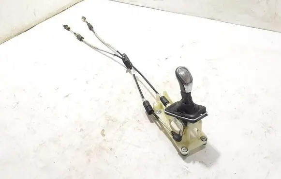 Volvo V40 Gear shifter/selector 31367614