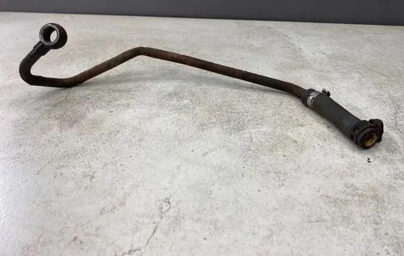 Coolant pipe/hose