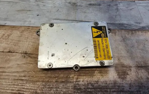 Audi A6 S6 C6 4F Headlight ballast module Xenon 5DV00829000 08760300441140 110VVDC85VAC