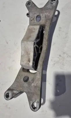 Ford Mustang VI Gearbox mounting bracket FR3C6068AB