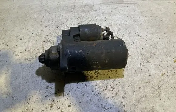 Volkswagen PASSAT B4 Starter motor