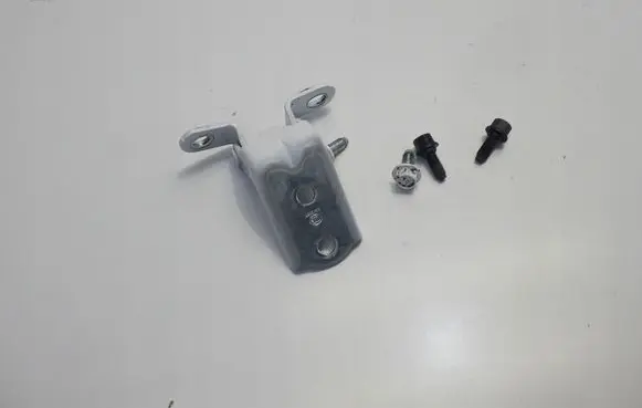 Hyundai Bayon Front door upper hinge