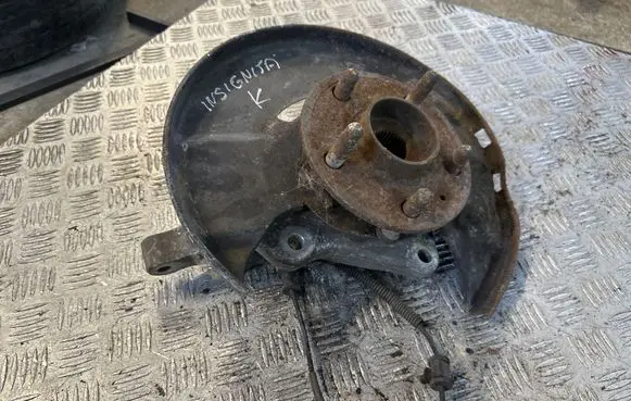 Opel Insignia A Front wheel hub