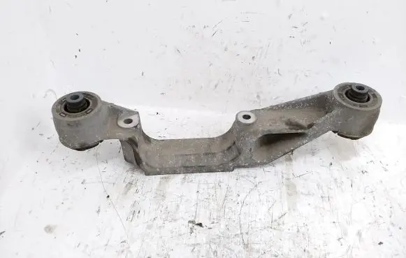 Lexus RX III Rear differential/diff mount bracket 48060