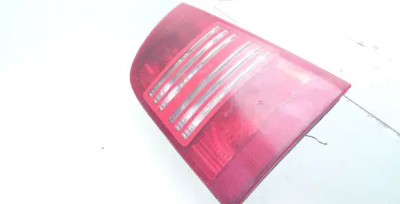 Skoda Octavia Mk1 (1U) Rear/tail lights 1U9945095 1U9945111