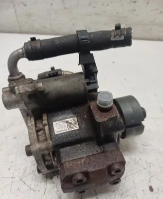 Volkswagen Golf VI Fuel injection high pressure pump 03L130755E01