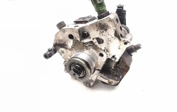 Volvo XC90 Fuel injection high pressure pump 8692521 0445010111