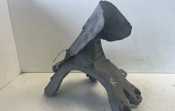 Audi A6 S6 C7 4G Engine mounting bracket 8k019930bl