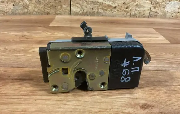 Citroen C8 Front door lock 