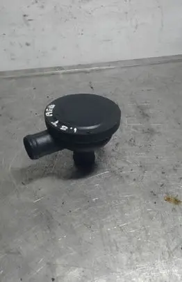 Volkswagen PASSAT B5 Breather valve 034129101A