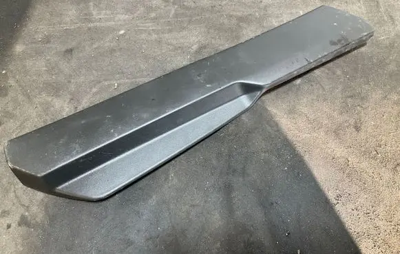 Volvo XC90 Front door seat control surround trim 39831629 39831628 C03TC02