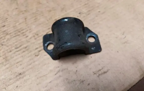 Jeep Grand Cherokee (WJ) Sway bar bush bracket, rear 