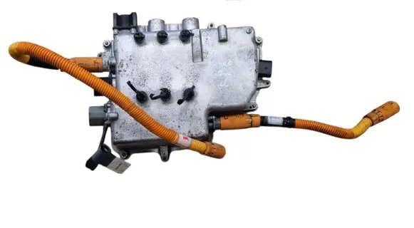 Voltage converter inverter