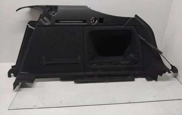 Trunk/boot side trim panel