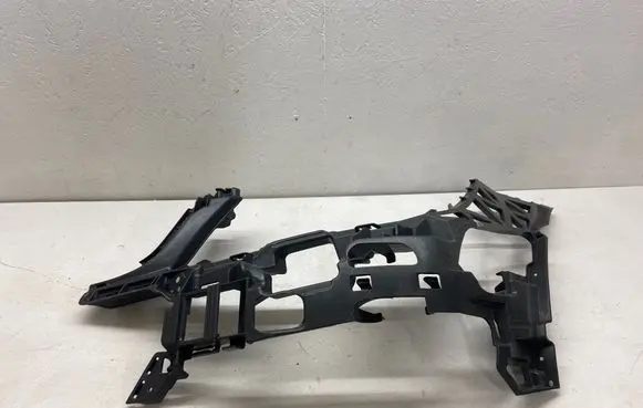 Mercedes-Benz C W204 Front bumper mounting bracket A2048854165