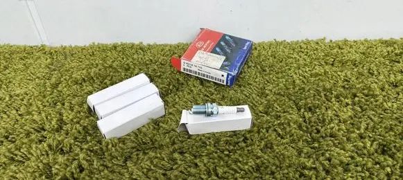 BMW 3 E30 Spark plug OK01a-18110