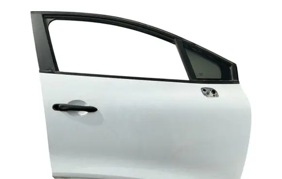 Renault Clio IV Front door 