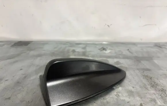 BMW 3 E90 E91 Roof (GPS) antenna cover 018636