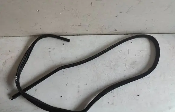 BMW 3 E90 E91 Rear door rubber seal (on body) 