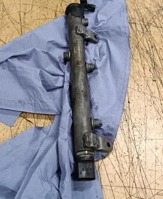 Mercedes-Benz ML W164 Fuel main line pipe A6420703095