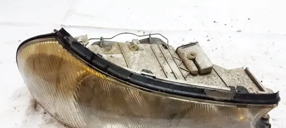 Ford Mondeo MK I Headlight/headlamp 1305235323