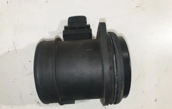 Volvo V70 Mass air flow meter 0281002730 30677999