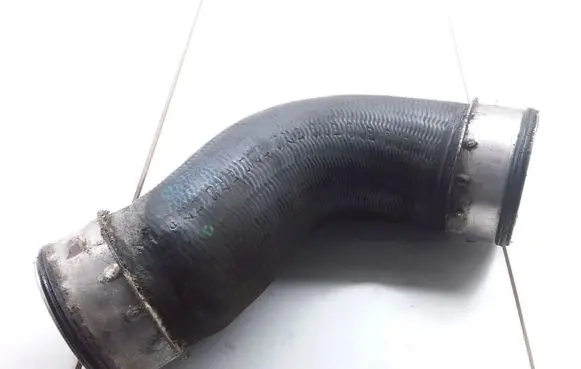 Skoda Octavia Mk2 (1Z) Intercooler hose/pipe 1K0145838