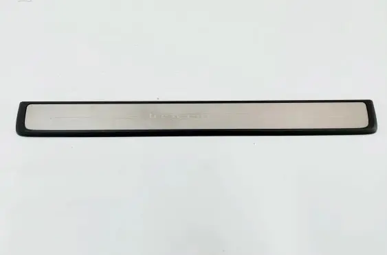 Front sill trim cover