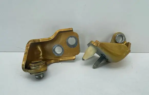 Ford Ecosport Rear door hinge set BB537826801AM B537822811AH