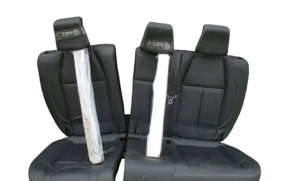 Peugeot 2008 I Second row seats 
