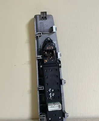 Hyundai Santa Fe Electric window control switch 3714901110