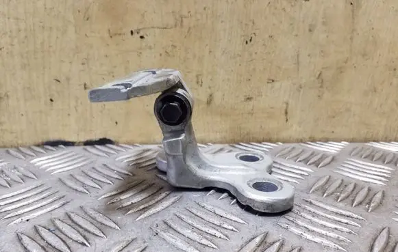 Volvo S60 Front door upper hinge 31299543